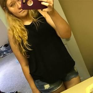 Meet your Posher, Crystal